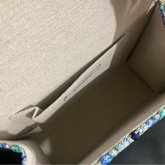 HAUTE HIPPIE CROSSBODY WOVEN EMBROIDERED BAG NWOT - Picture 5 of 6